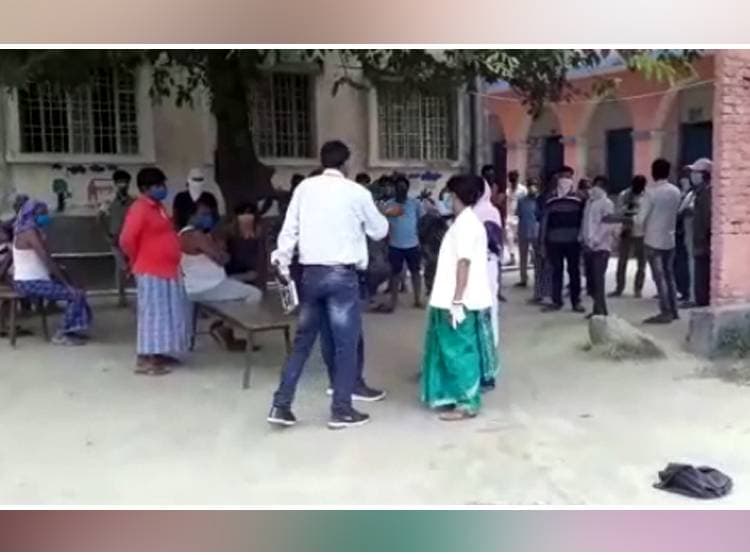 क्वारनटीन सेंटर में बांटे जा रहे कंडोम और गर्भ निरोधक गोलियां