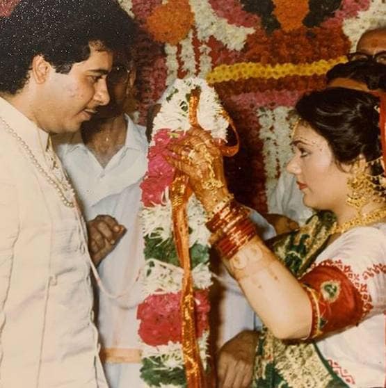 फिल्मी है रामायण की सीता की रियल लव स्टोरी, बताया हनीमून पर कहां गए थे