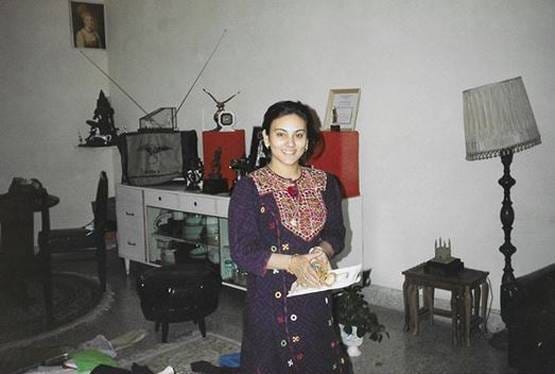 फिल्मी है रामायण की सीता की रियल लव स्टोरी, बताया हनीमून पर कहां गए थे