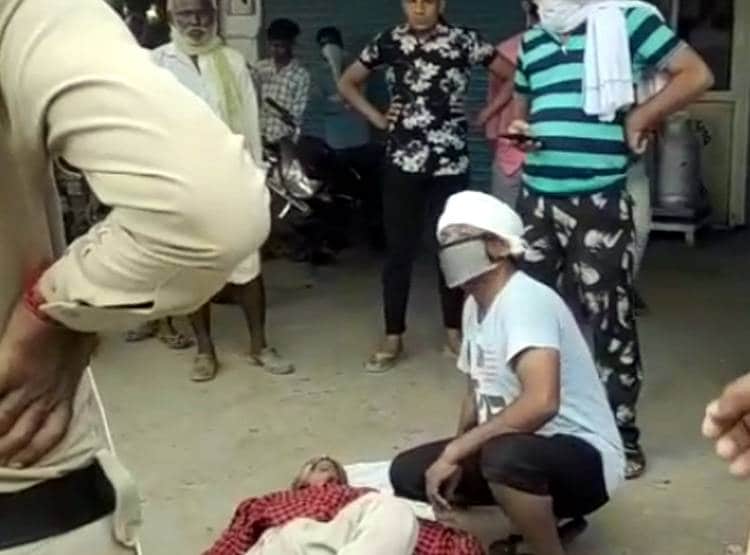 कुर्सी पर बैठे-बैठे सेकंडों में मौत, सीसीटीवी में कैद हुई घटना