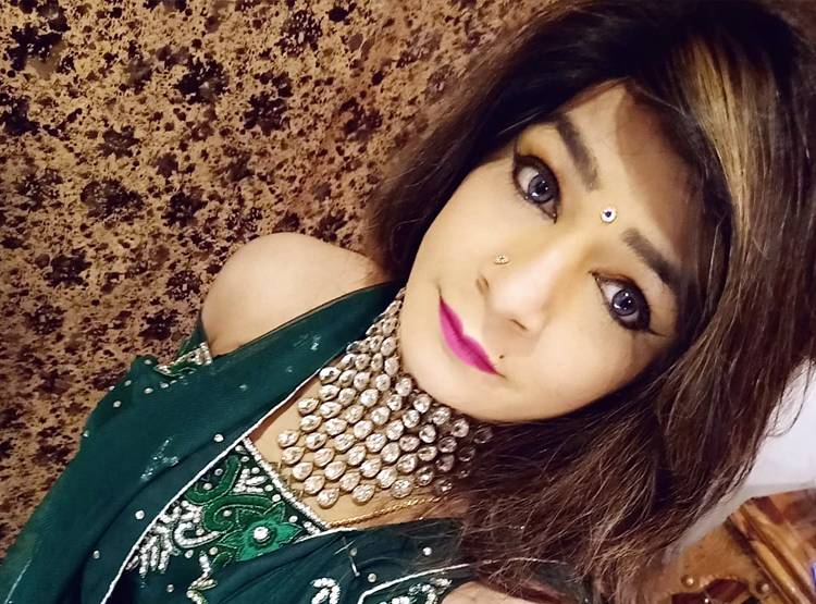 मेल स्टेज डांसर से दीपक का ऊबा मन तो कराया जेंडर चेंज, अब बना 'दीपिका'