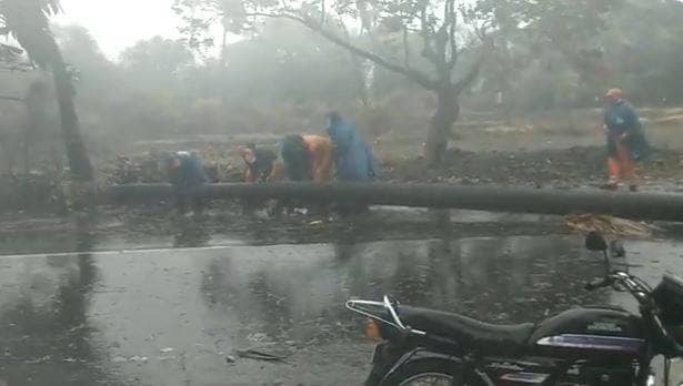 Photos: निसर्ग तूफान ने मुंबई में दिखाया रौद्र रूप, पानी-पानी हुई मायानगरी