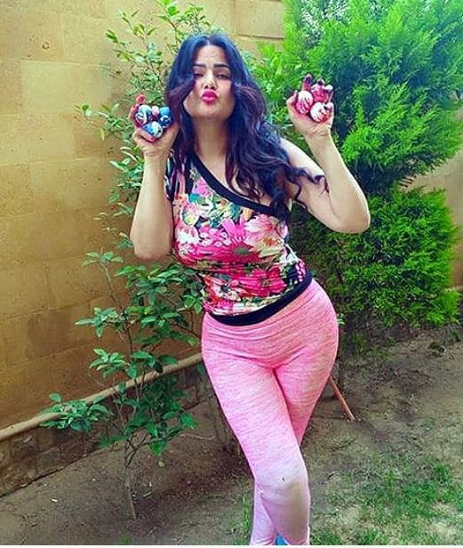 TikTok पर बेली डांस पोस्ट करने पर 3 साल की जेल, 14 लाख का जुर्माना