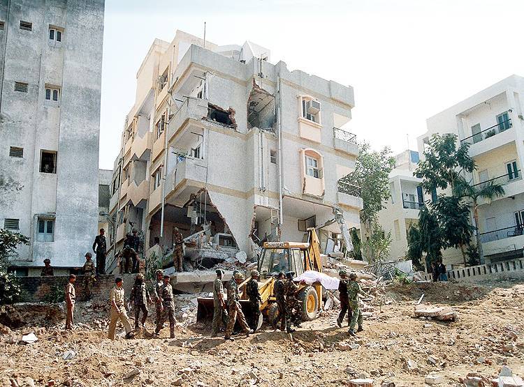 जानें- भूकंप क्यों बार-बार आते हैं? क्या होता है रिक्टर पैमाने का मतलब