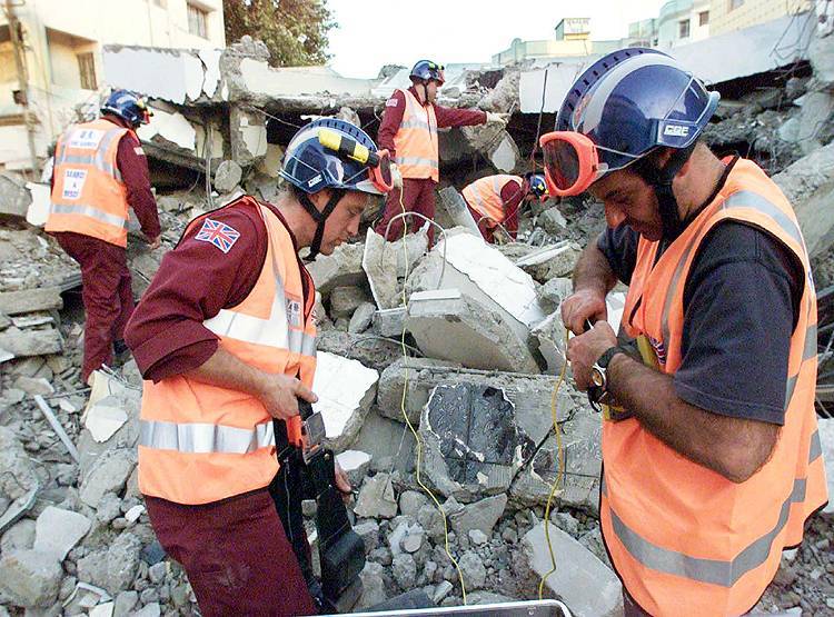 जानें- भूकंप क्यों बार-बार आते हैं? क्या होता है रिक्टर पैमाने का मतलब