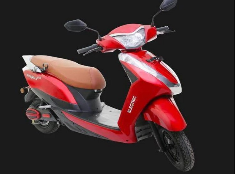 शौक बड़ी चीज है: 60 हजार की स्कूटी के लिए 18 लाख की VIP नंबर प्लेट