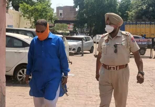 पुलिस रह गई दंग जब फेसबुक पर लाइव होकर आत्महत्या करने वाला मिला जिंदा