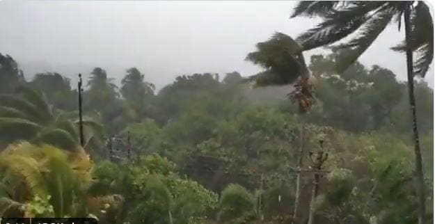 Photos: निसर्ग तूफान ने मुंबई में दिखाया रौद्र रूप, पानी-पानी हुई मायानगरी