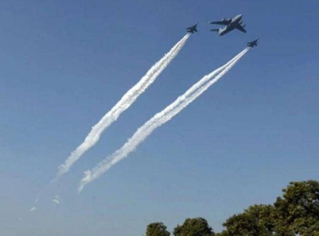 लद्दाख में सीमा पर मंडराने वाले चीनी फाइटर जेट J-7,J-17 कितने खतरनाक?