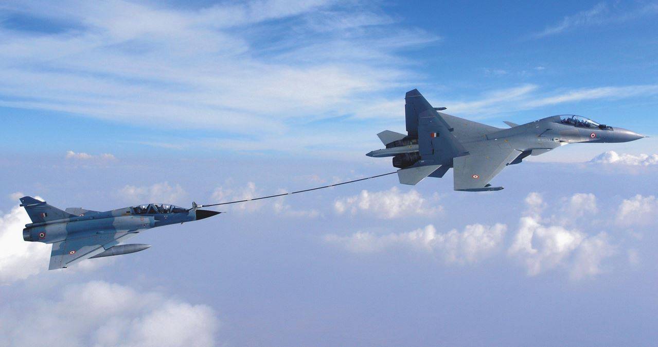 लद्दाख में सीमा पर मंडराने वाले चीनी फाइटर जेट J-7,J-17 कितने खतरनाक?