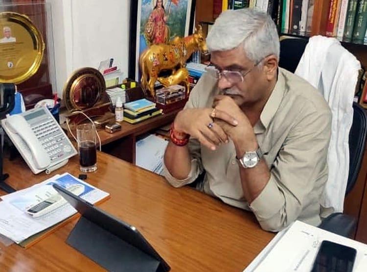 केंद्रीय मंत्री ने घायलों को तड़पते देखा, गाड़ी से भेजा हॉस्पिटल