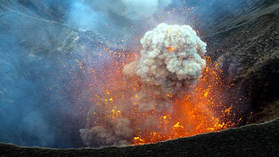 यूरोप के इन 3 शहरों के नीचे गर्म हो रही जमीन, धधक रहा ज्वालामुखी