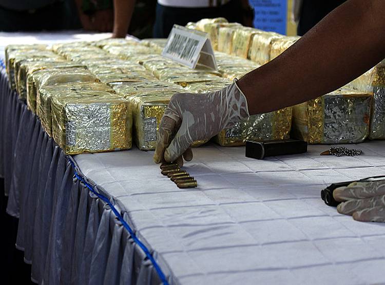 मछुआरों के जाल में फंसे चाय पत्ती के डिब्बे, अंदर मिली 230 करोड़ रु. की ये चीज