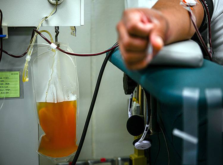 कोरोनाः गंभीर मरीजों के लिए प्लाज्मा थैरेपी सफल नहीं पर एक खुशखबरी भी...