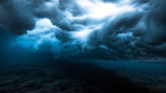 84 KM प्रति सेकेंड की गति से गिरती है बिजली, तापमान सूरज से ज्यादा, ऐसे बचें...