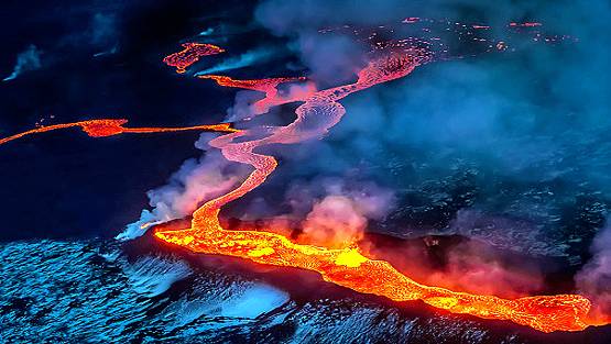 यूरोप के इन 3 शहरों के नीचे गर्म हो रही जमीन, धधक रहा ज्वालामुखी