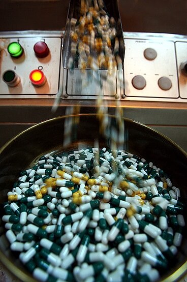 US में कोरोना मरीजों पर दवा कंपनी का कहर, 5 दिन की दवा 1.76 लाख रु. में