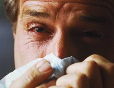 आंखों का रंग बदला तो रहें सावधान, कोरोना के हो सकते हैं शिकार