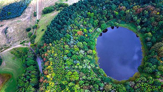 यूरोप के इन 3 शहरों के नीचे गर्म हो रही जमीन, धधक रहा ज्वालामुखी