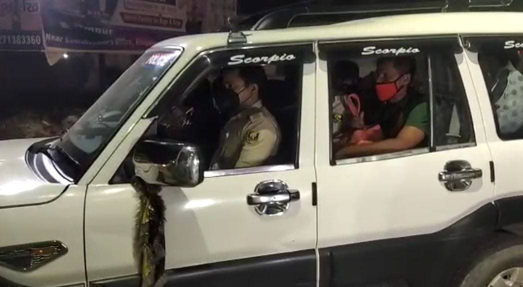 लॉकडाउन में फर्जी आधार कार्ड से बने पति-पत्नी, चलाते थे सेक्स रैकेट