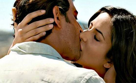 चर्चा में रहे बॉलीवुड फिल्मों के किसिंग सीन्स, कोराेना काल ने लगाया ब्रेक?