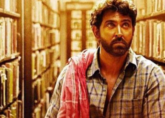 आलिया से ऋतिक तक, जब रोल के लिए सितारों ने अपनी स्किन को किया डार्क