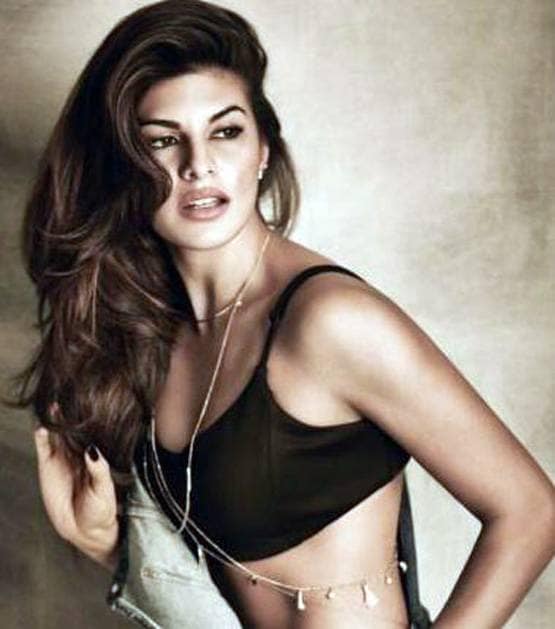 फिल्मों में ही नहीं, यूट्यूब पर भी पॉपुलर हैं बॉलीवुड के ये सितारे