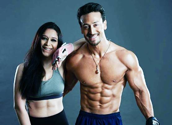 बॉयफ्रेंड संग रोमांटिक अंदाज में नजर आईं कृष्णा श्रॉफ, वायरल Photos