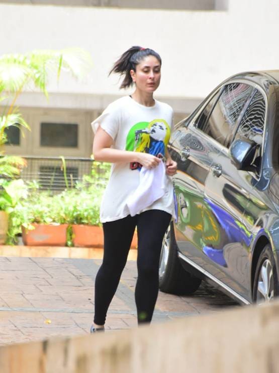 लॉकडाउन के बीच जॉगिंग पर निकलीं करीना, अली भी आए नजर, Photos