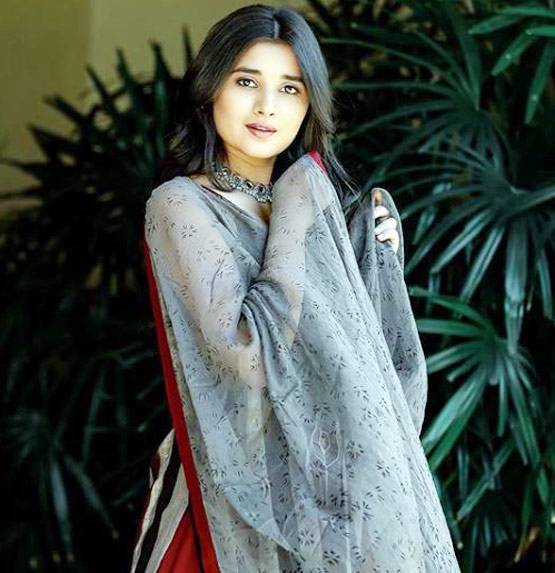 लॉकडाउन के बाद टीवी एक्ट्रेस कनिका मान ने शुरू की शूटिंग, देखें तस्वीरें