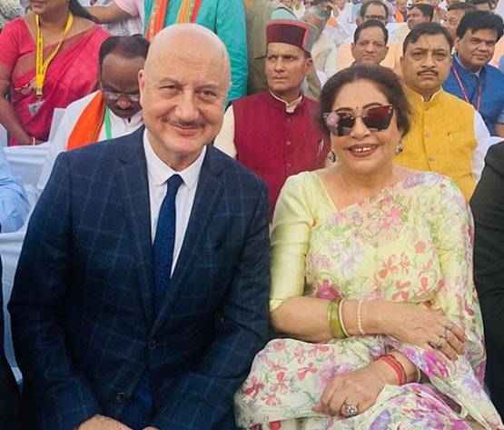 घर से दूर किरण को पति अनुपम खेर कर रहे मिस, ऐसे किया बर्थडे विश