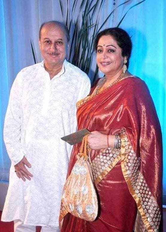 घर से दूर किरण को पति अनुपम खेर कर रहे मिस, ऐसे किया बर्थडे विश