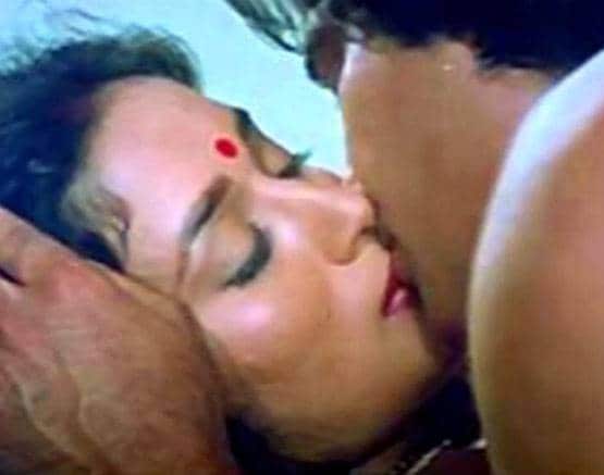 चर्चा में रहे बॉलीवुड फिल्मों के किसिंग सीन्स, कोराेना काल ने लगाया ब्रेक?