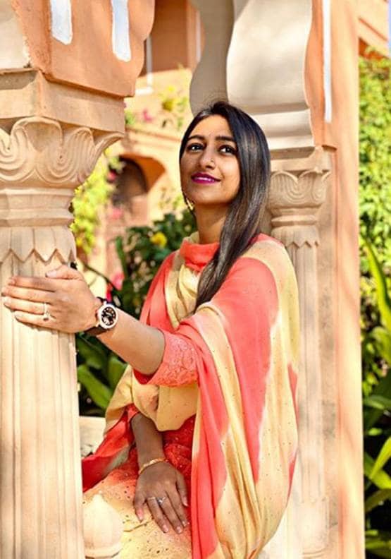 कोरोना पॉजिटिव होने की कहानी सुनाते हुए रो पड़ीं एक्ट्रेस मोहिना, वीडियो