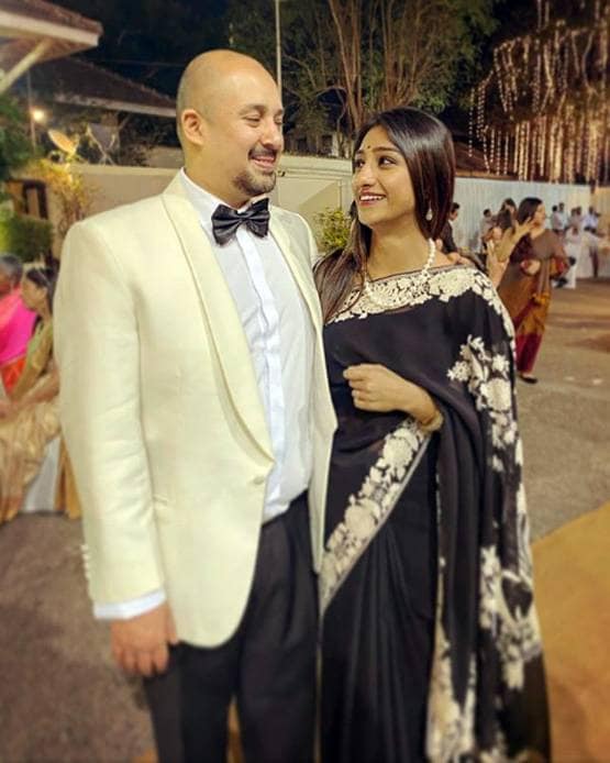 कोरोना पॉजिटिव होने की कहानी सुनाते हुए रो पड़ीं एक्ट्रेस मोहिना, वीडियो