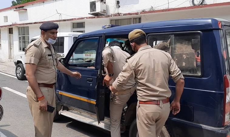 शाकिब ने अमन बनकर लड़की को फंसाया, भांडा फूटा तो बेरहमी से कर दी हत्या