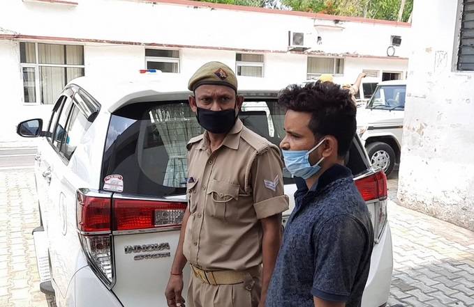 शाकिब ने अमन बनकर लड़की को फंसाया, भांडा फूटा तो बेरहमी से कर दी हत्या