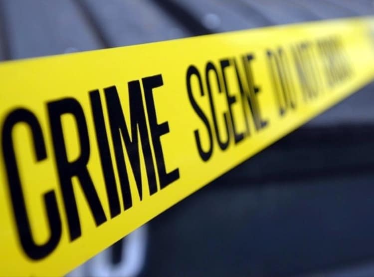 सिर में घुसे चाकू के साथ घूम रहा था शख्स, सोशल मीडिया पर वायरल