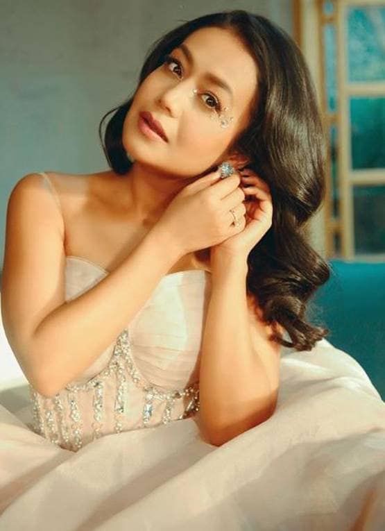 नेहा ने शेयर कीं 'जिनके लिए' गाने से UNSEEN तस्वीरें, दीवाने हुए फैन्स