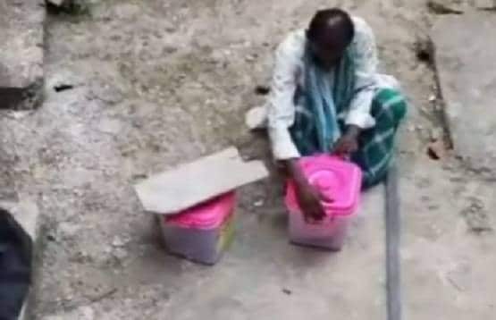 नाग-नागिन के जोड़े से परेशान था पूरा परिवार, सपेरे ने दी बूटी फिर...