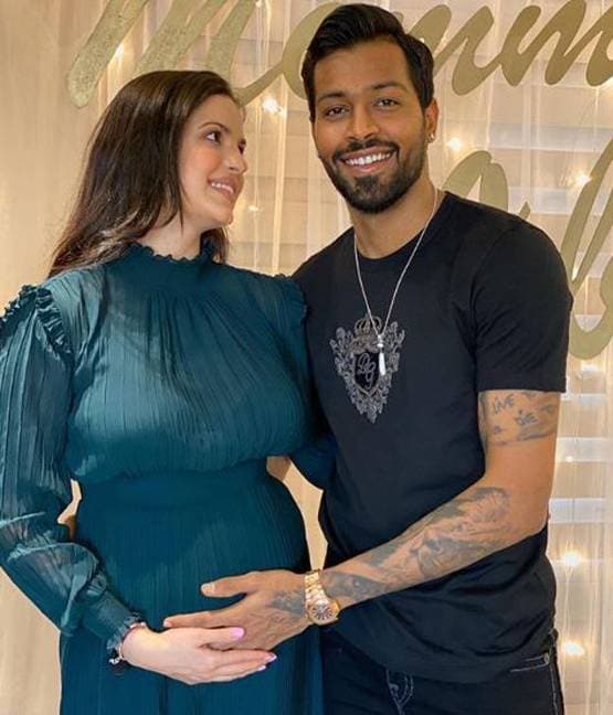 लॉकडाउन: इन सितारों ने दी गुडन्यूज, खास अंदाज में फैंस को दिया सरप्राइज