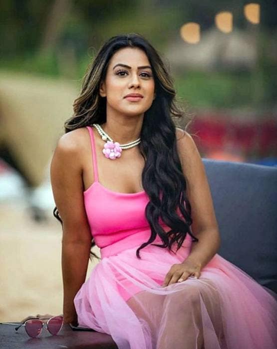 निया शर्मा ने बिखेरा खूबसूरती का जलवा, शेयर की मोनोक्रोम फोटोज