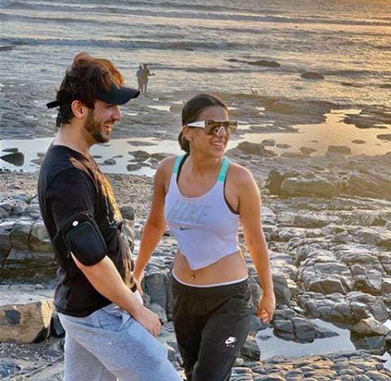 निया-अर्जुन ने चलाई 32 किलोमीटर साइकिल, शेयर की खूबसूरत तस्वीरें