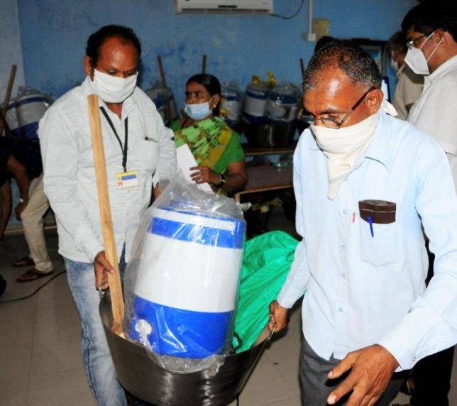 अब ताड़ी बनाएगी आत्मनिर्भर, नीरा से बनेगी चॉकलेट-आइसक्रीम!