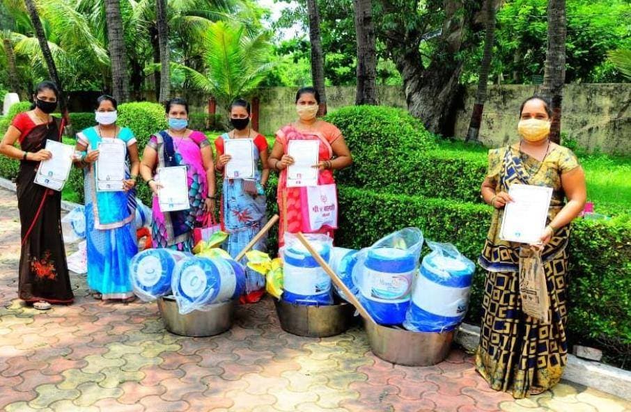 अब ताड़ी बनाएगी आत्मनिर्भर, नीरा से बनेगी चॉकलेट-आइसक्रीम!
