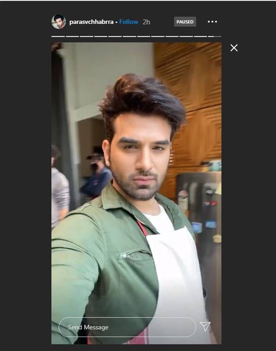 पारस ने सेलिब्रेट किया माहिरा शर्मा की मां का बर्थडे, मुंह पर लगाया केक