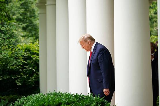 2 पोल में पिछड़े, पार्टी वाले ही नहीं देंगे वोट, ट्रंप की मुश्किलें बढ़ीं