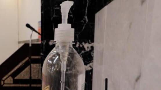 इस देश में लोगों ने पिया हैंड सैनिटाइजर, 3 की मौत, एक ने खोई आंखों की रोशनी