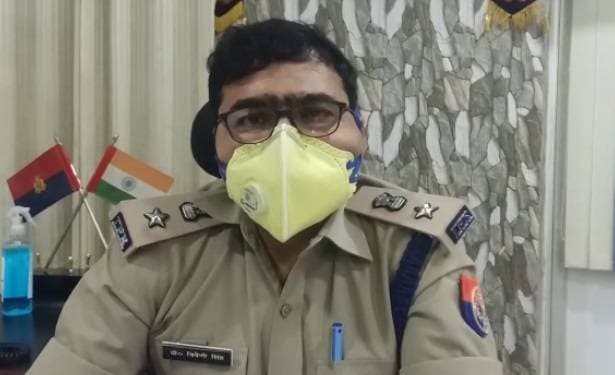 नहीं मिला दहेज तो इंटरनेट पर अपलोड की पत्नी की अश्लील फोटो, गिरफ्तार