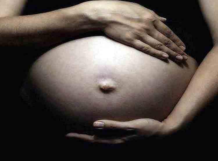 कॉलेज से घर लौटी बेटी निकली गर्भवती, अबॉर्शन से मना किया तो मिली मौत